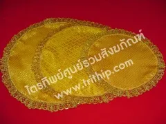 ผ้าปูพานดิ้นทอง