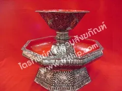 พานแว่นฟ้ามุก