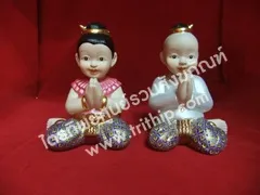 ตุ๊กตาน้องพลอย-น้องเพชรนั่งสวัสดี