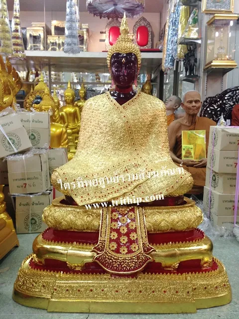 พระแก้วมรกต 30" ฤดูหนาว สีแดง