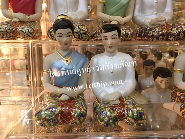บ่าวชาย-หญิง เบญจรงค์