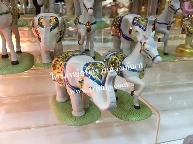 ช้าง-ม้า เบญจรงค์
