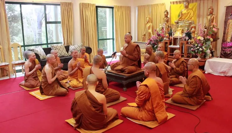 สวดปาติโมกข์ เรื่องของชาววัดที่ชาวบ้านควรต้องรู้ อ่านว่า สวด-ปา-ติ-โมก