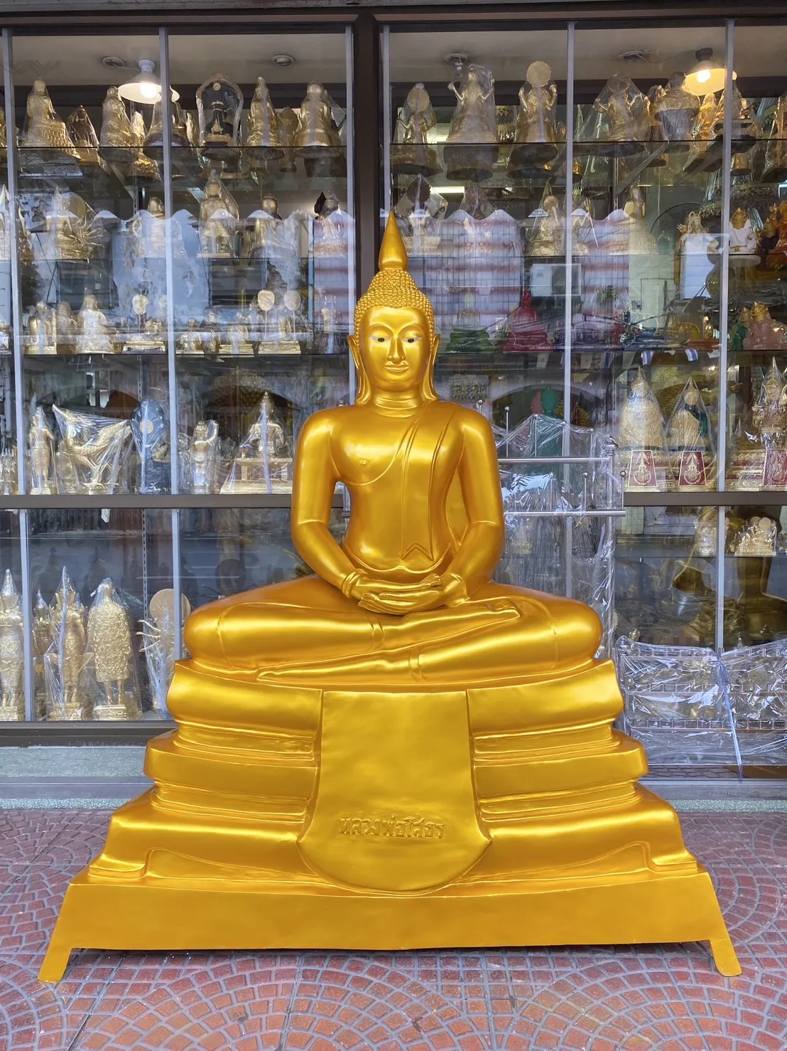 9 พระพุทธบูชา ศูนย์รวมยึดเหนี่ยวจิตใจ ที่เป็นที่นิยมบูชา