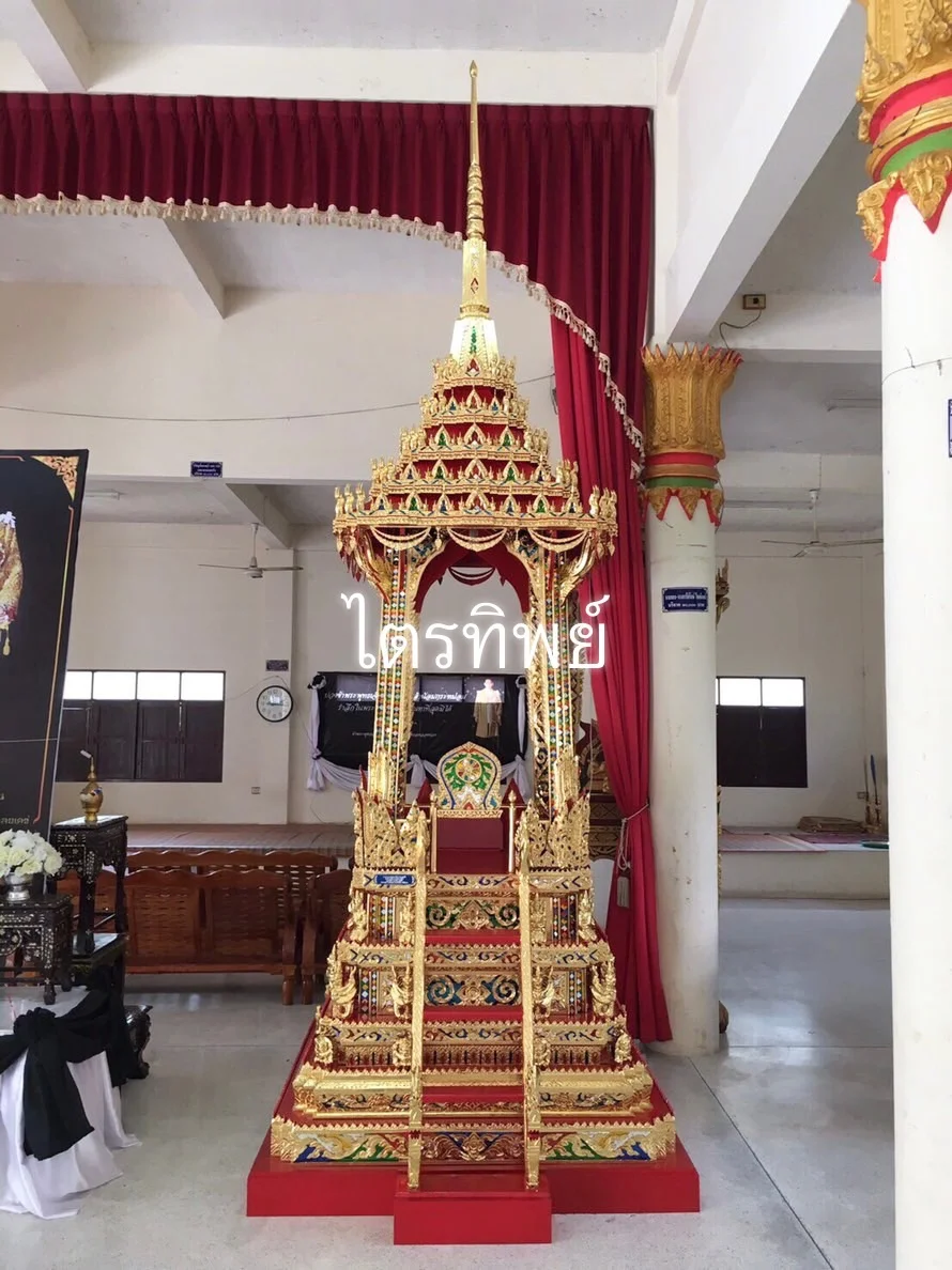 บุษบกเทศน์ สูง 5.6 ม.