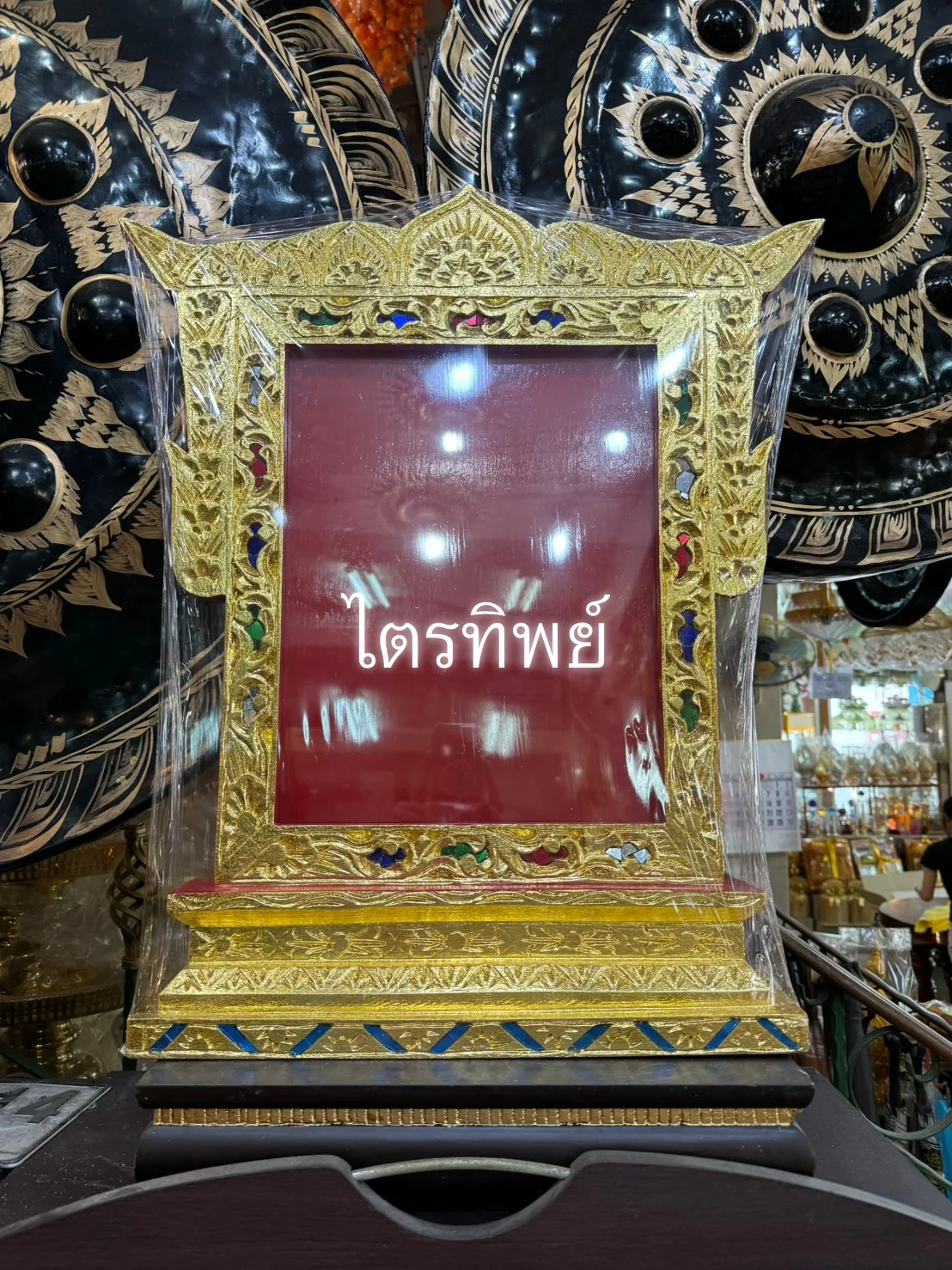 กรอบสัญญาบัตร กระจกสี