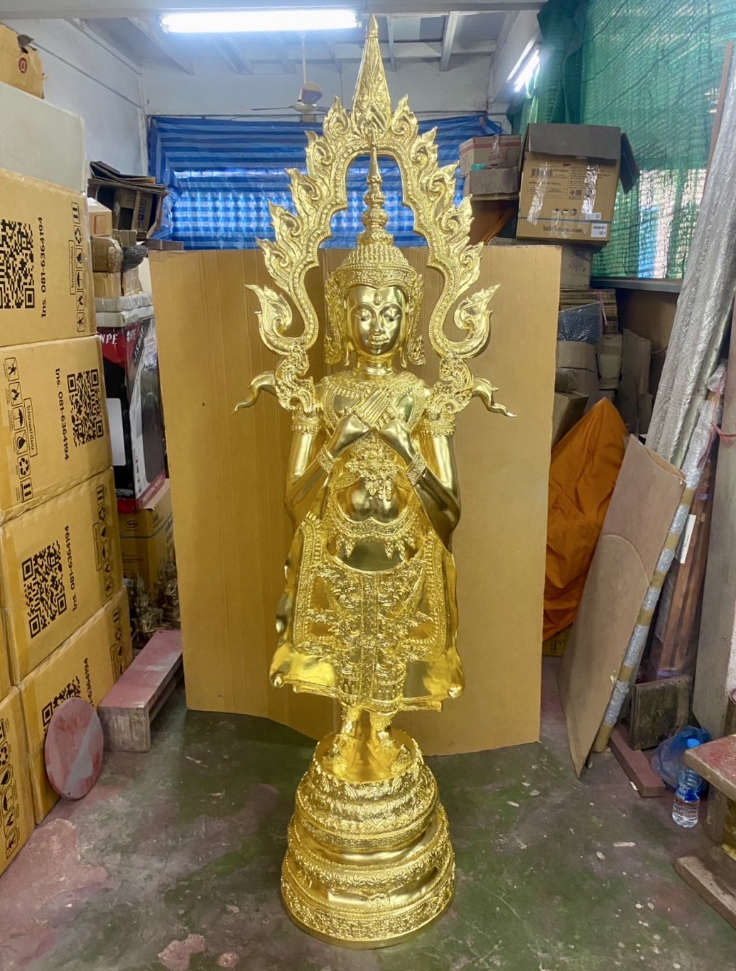 ส่งพระจักรพรรดิปางเปิดโลกไปต่างประเทศ