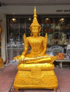 พระจักรพรรดิ 40\" ฐานบัว