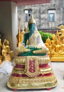 พระแก้วมรกต 40\" ฤดูฝน