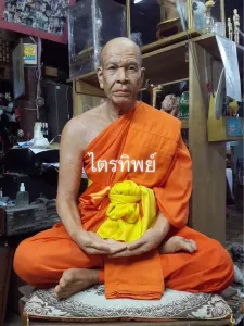 รูปเหมือนหลวงพ่อสด 30\"